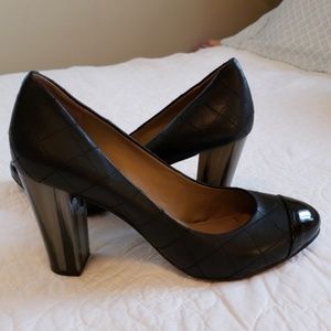 Ann Taylor black quilted leather/horn heels